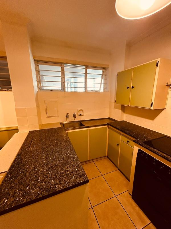 To Let 2 Bedroom Property for Rent in Mouille Point Western Cape